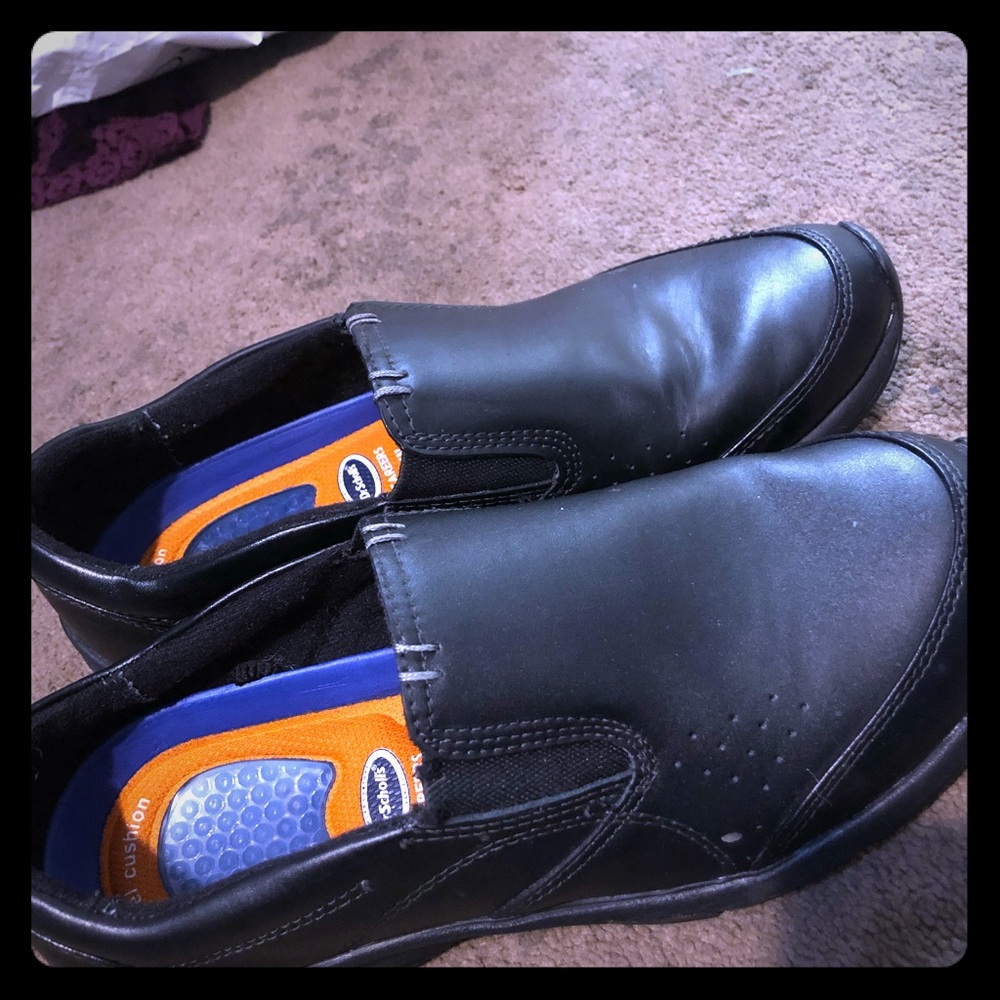 nonslip work shoes in size 9 in women